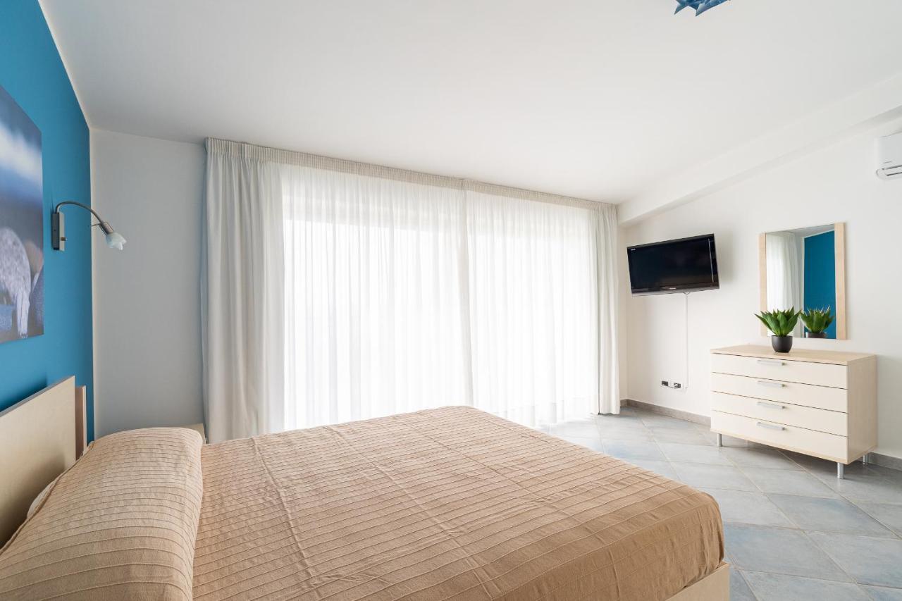 Terraces D'Orlando - Family Apartments With Sea View And Pool Капо-д'Орландо Экстерьер фото