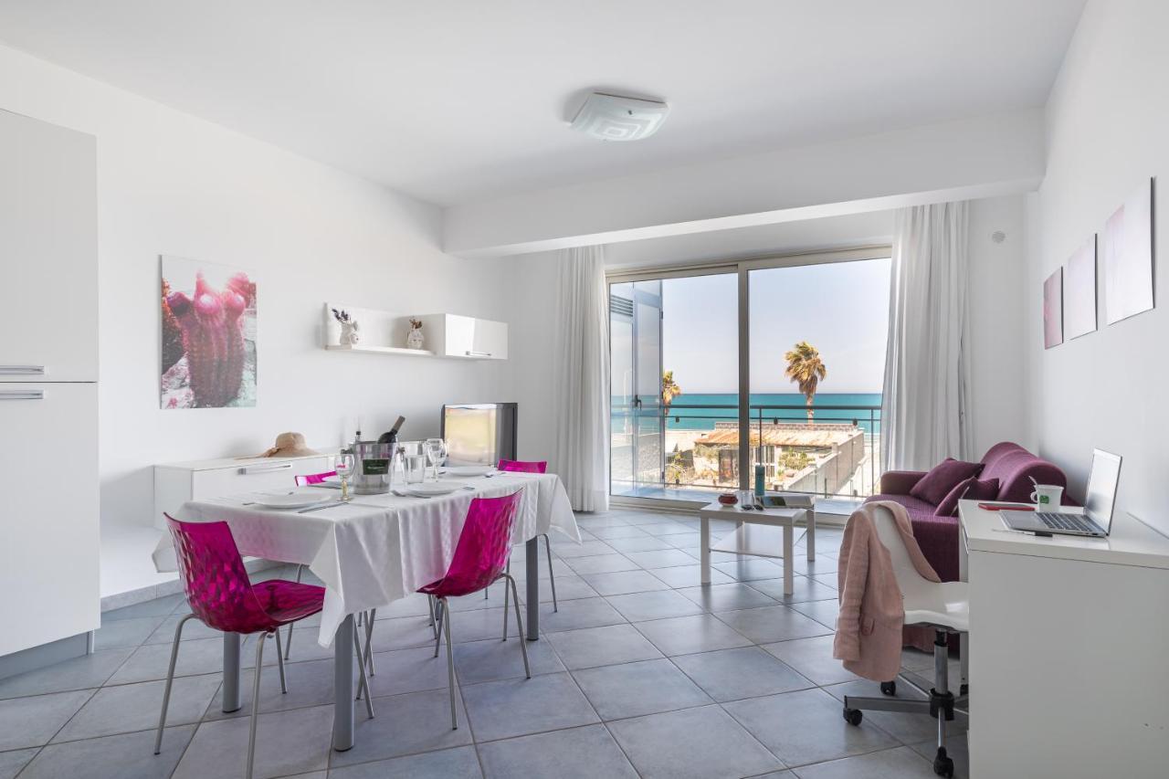 Terraces D'Orlando - Family Apartments With Sea View And Pool Капо-д'Орландо Экстерьер фото